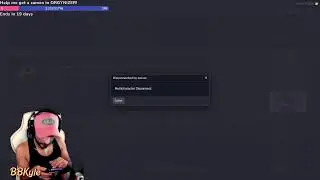 Streamer streams live on stream