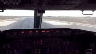Boeing 737-800 cockpit view landing in Murcia (LELC)