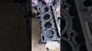 Renault avait d&eacute;j&agrave; invent&eacute; le moteur 3 cylindres sur l'Estafette ! 😎👌 #panzergarage #estafette
