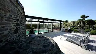 Piscine int&eacute;rieure sous v&eacute;randa au charme ind&eacute;niable en C&ocirc;tes d'Armor | Cover Concept
