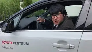 Zbigniew Teścik testuje. Test toyoty C-HR.