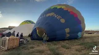 Preparaci&oacute;n y despegue de un globo aerost&aacute;tico ultramagic