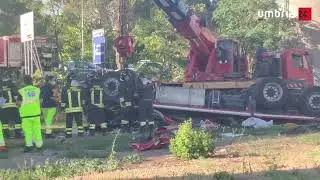 Perugia, camion cade dal viadotto di San Faustino, morto l'autista