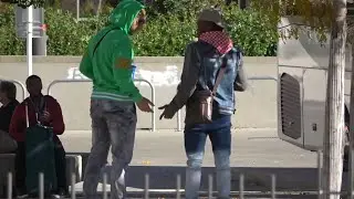 TU VEUX DES BAFFES??? PRANK CAM&Eacute;RA CACH&Eacute;E.