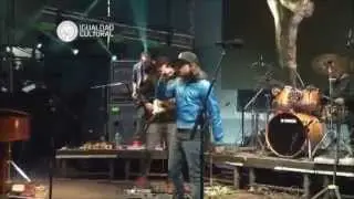 HUEVO - Dale Gracias (en vivo junto a Lito Vitale)