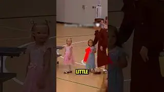 В этот важный момент она чувствовала себя одинокой 😭😔