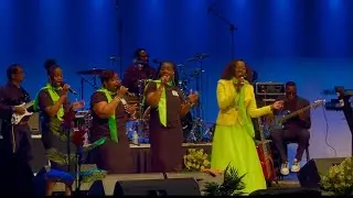 Dr. Glacia Robinson -  “I Am A Winner” - “There Is An Open Heaven Over Us” & Spontaneous Worship