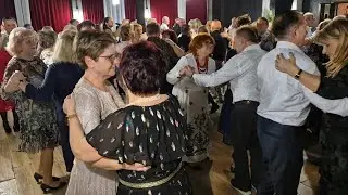 Moja Peleryna po ziemi sie wlecze a za mną bezpieka z CKMU siecze 