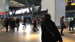 Вокзал Неаполя - Napoli Centrale.