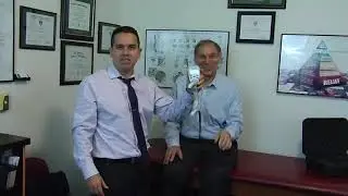 Testing the strength of shoulder and arm with Dynamometer