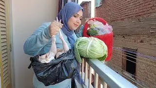 حماتى راحت السوق جبتلى الخير كله لحد الفراخ🐓وجت تحت البلكونه ندهت وصحتنى🛌وف سبت البلكونه طلعتلى🤗