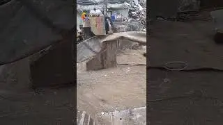 Alligator Shear Versus Scrap Metal #alligatorshear #metalshearingmachine #hydraulicshearingmachine