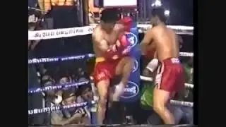 เมื่อสานต้า กังฟูจีนอยากสั่งสอน  โครตมวยไทย  attachai fairtex vs wang jin Muay thai, มวยปล้ำ