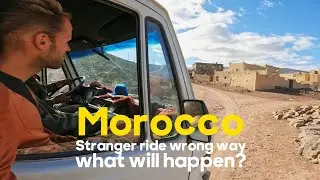 Is This How Locals Use To Be? Hitchhiking inMorocco Atlas Mountians 