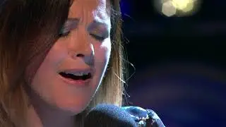 Lowri Evans a Lee Mason - Hwylio gyda'r lli