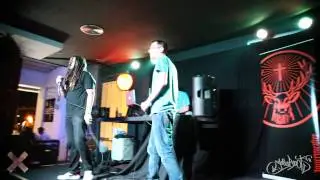 DuDe RaRo presenta X en Sala Selfie, Sevilla. con gottaBroots  //01May2015//