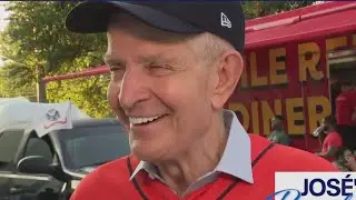 Mattress Mack wishes Jos&eacute; Gri&ntilde;an a happy retirement