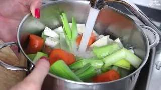 Hühnerbrühe mit Gemüse selber machen / Hühnersuppe gegen Erkältung