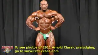2011 Arnold Classic - prejudging - Dexter Jackson