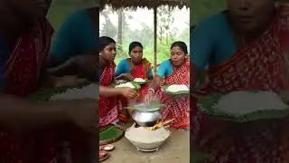 Tribal Women Enjoy Forest Meal | Simple Village Food on Banana Leaves 🌿🍛 #eating #aadiwasicooking