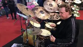 Rick Latham spielt Istanbul Mehmet Cymbals 
