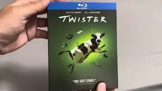 Twister Blu-ray Unboxing (WB Iconic Moments Slipcover)