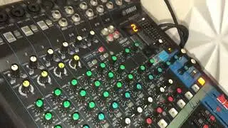 YAMAHA MG12XU - Mixing Console - MESA DE SOM EXCELENTE!