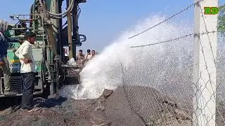 borewell | ईस खेत मे पेहली बार बोर खुदाय | 495 फीट पे खतरनाक पानी आया | Radhika drilling