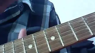 Простая мелодия для семиструнной гитары минорного строя .