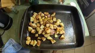 ROAST SPUDS/POTATOS  HOW I DO THEM BOGAN I KNOW