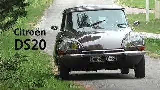 Citro&euml;n DS20 on the road - auf der Stra&szlig;e - Bretagne - Brittany - Citroen  La D&eacute;esse classic car