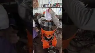 Full Automatic Marachekku Machine Testing With Sesame Seeds Before Despatching to pune.