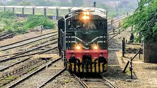 33 Up Pak Business Express Arrivel AT Khanewal Railway Junction| 😍 Pakistan Railways 
