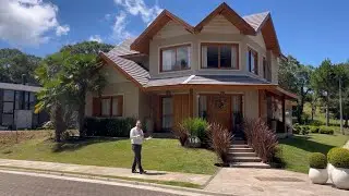 Casa a venda em Gramado no vivendas do Arvoredo com 3 suítes e ótima posição solar .