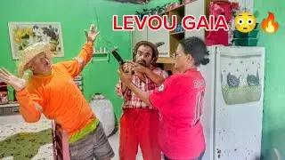 VEJA O QUE ACONTECE QUANDO ZEQUINHA FICA COM A MULHER DO AMIGO… DEU RUIM 😂
