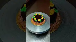 Mini chocolate cake design idea