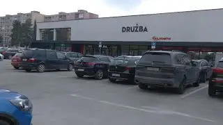 Parkovisko pri OC Družba