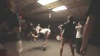Clip: Discourse (LIVE) @ Two Devils Vape Shoppe - Tallahassee, FL (6-20-14)