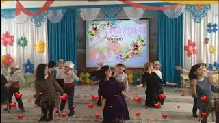 Шикарный Танец мальчиков на стульчиках, с мамами. Утренник в детском саду. Лайк Еркош.