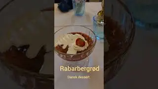 Rabarbergr&oslash;d dansk dessert