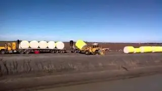 Cotton round  bale loading