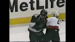 Ian Laperriere vs Bruce Gardiner