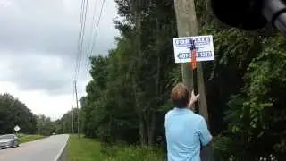 Best Tool For Hanging up Bandit Signs. NO Ladders! NO H-Wire Stakes. Staple Sign to Pole