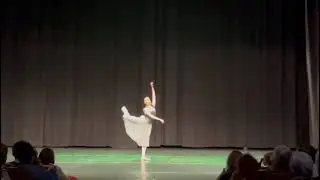 Green girl, Dances at a gathering by Jerome Robbins. Dulce Pelaez Cornejo