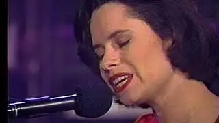 10,000 Maniacs - How You've Grown - on The Tonight Show 04-14-93 Live