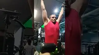 90 kg lat pulldown set 1 10 reps