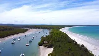 HUSKISSON BEACH JERVIS BAY AUSTRALIA
