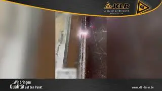Laser-Reinigung einer Schwei&szlig;naht! Schmauch- und Schmutz-Entfernung mittels Laserpistole