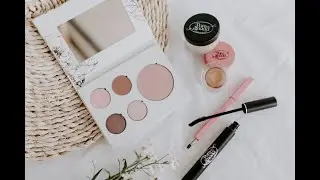 Delicate Compact Palette