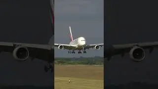 ✈️ Stunning Emirates A380 Arrival 💨